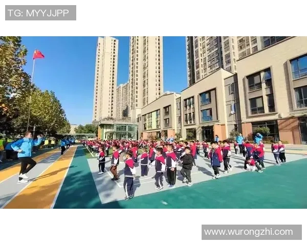 可爱的足球明星动漫形象展现活力与激情的完美结合